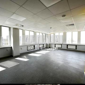 Лєскова вул., 9