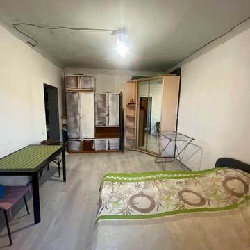 Леоніда Каденюка вул. (Космонавта Волкова), 18