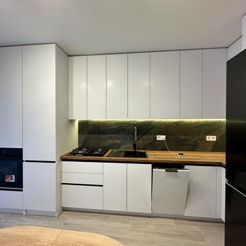 Юліана Пелеша вул., 3