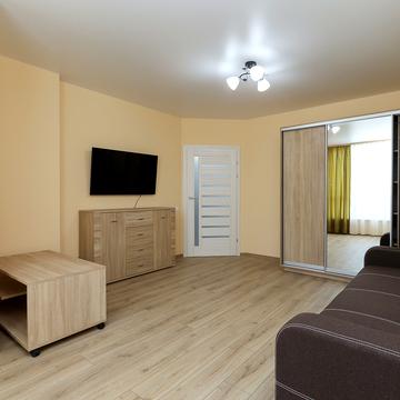 Євгена Коновальця вул., 37-А