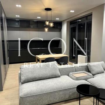 Андрія Верхогляда вул. (Михайла Драгомирова), 5