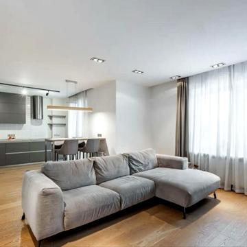 Воскресенська вул., 16