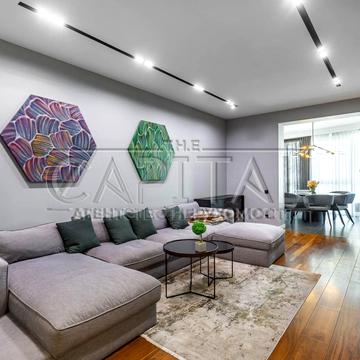 Гоголівська вул., 47