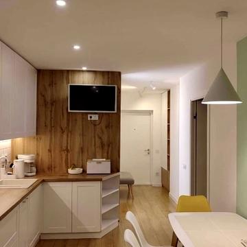 Зелена вул., 204б