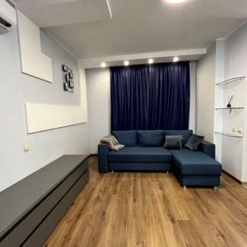 Камянська вул. (Дніпродзержинська), 128