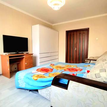 Тростянецька вул., 3