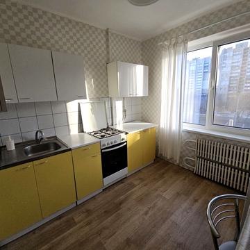 Добровольців пров., 6