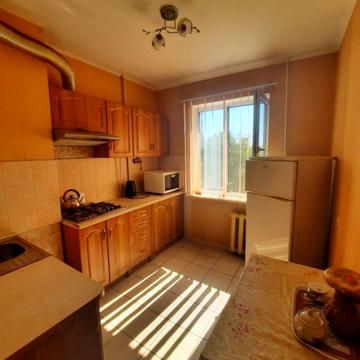 Академіка Корольова вул., 81/1