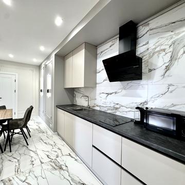 Святого Теодора пл., 6