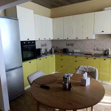 Сімферопольська вул., 2-М