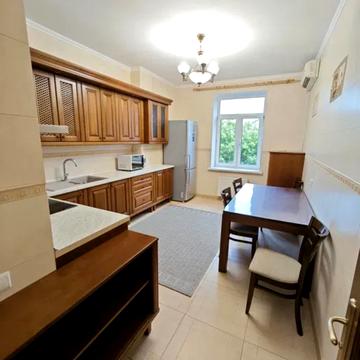 Щекавицька вул., 30/39