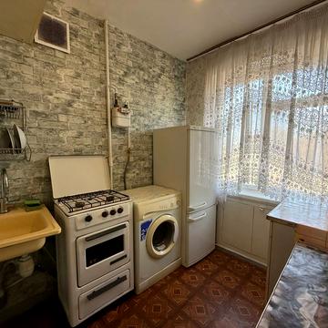 Таврійський пров., 8