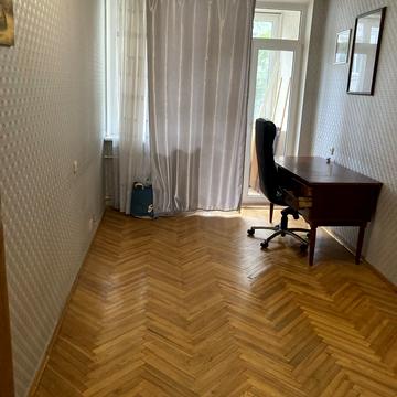 Ірининська вул., 3