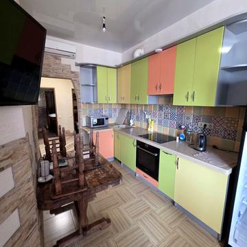 Героїв Оборони Одеси вул. (Героїв Сталінграду), 24