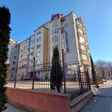 Володимира Івасюка вул., 78