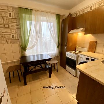 Європейського Союзу просп. (Правди), 88-А