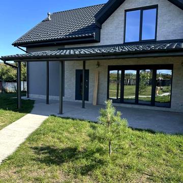 Вишнева вул.