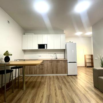 Павла Лі пров. (Московський), 2-Б