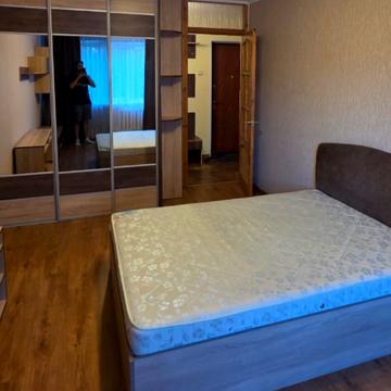 Георгія Гонгадзе просп. (Радянської України), 11