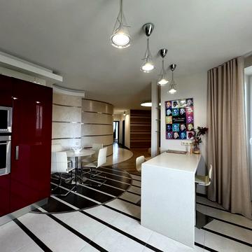 Голосіївська вул., 13