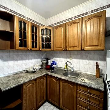 Василя Касіяна вул., 6