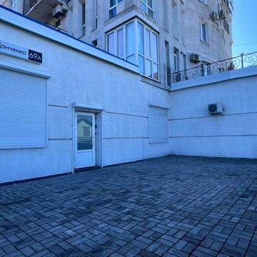 Немировича-Данченка вул., 69а