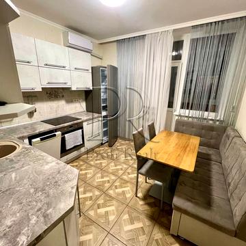 Симона Петлюри вул. (Черняховського), 21-В