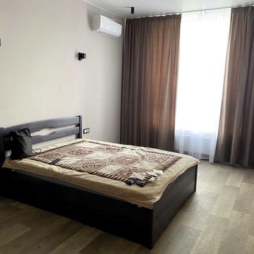 Кадетський Гай вул., 10