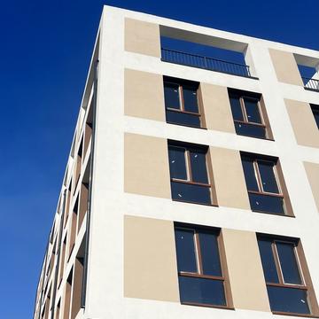 Бічна Садова вул., 33