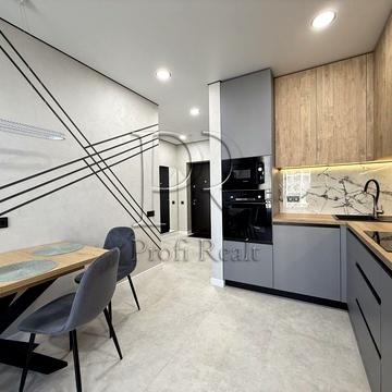 Родини Крістерів вул., 14-Б