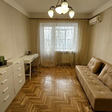 Ігоря Шамо бульв. (Олексія Давидова), 7