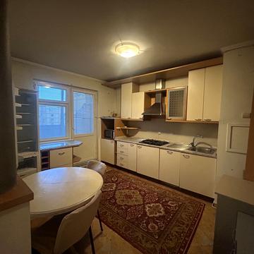 Кадетський Гай вул., 9