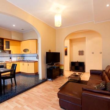 Гетьмана Павла Скоропадського вул. (Льва Толстого), 17