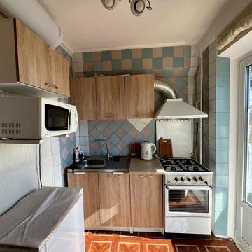 Ореста Левицького вул. (Академіка Курчатова), 18