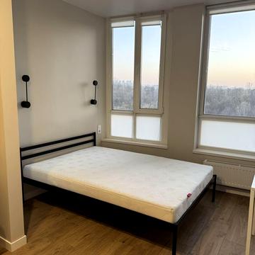 Кадетський Гай вул., 10