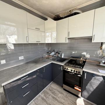 Сергія Скальда вул. (Комарова), 40