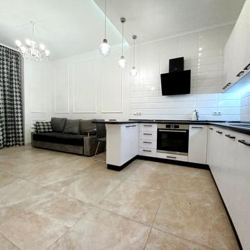 Євгена Коновальця вул. (Щорса), 36-Е