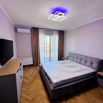 Метрологічна вул., 107