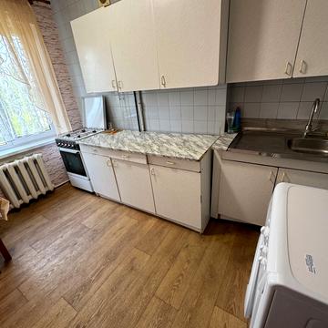 Квартальна вулиц вул. (Гладкова), 12