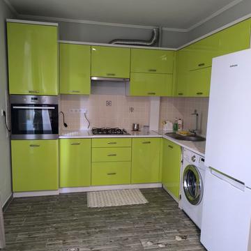 Побутова вул., 4