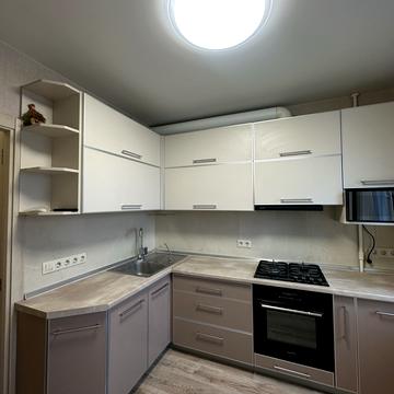 Незалежності бульв. (50 років Жовтня), 15