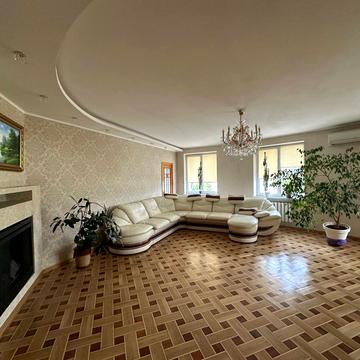 Голосіївський просп. (40-річчя Жовтня), 68