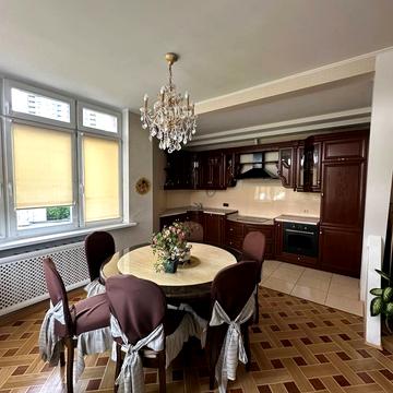 Голосіївський просп. (40-річчя Жовтня), 68