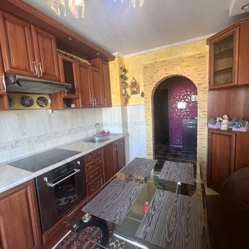 Червоної Калини просп., 61