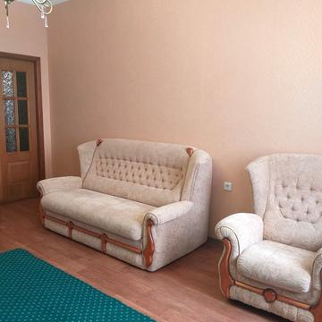 Тополина вул., 18/1