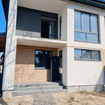 Глинська, 36