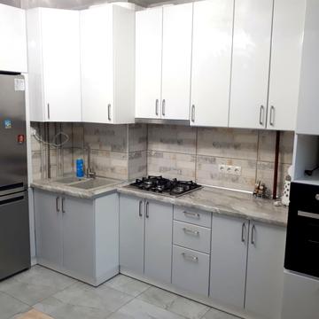 11-та Лінія вул., 4