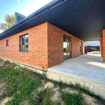 Центральна вул.