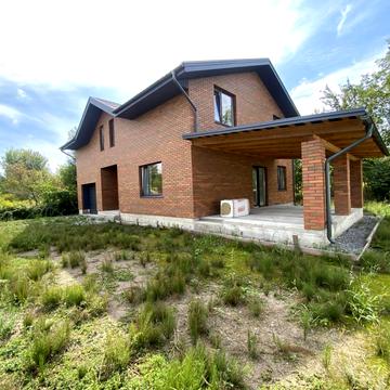 Центральна вул.