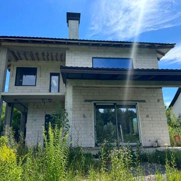 Центральна вул.